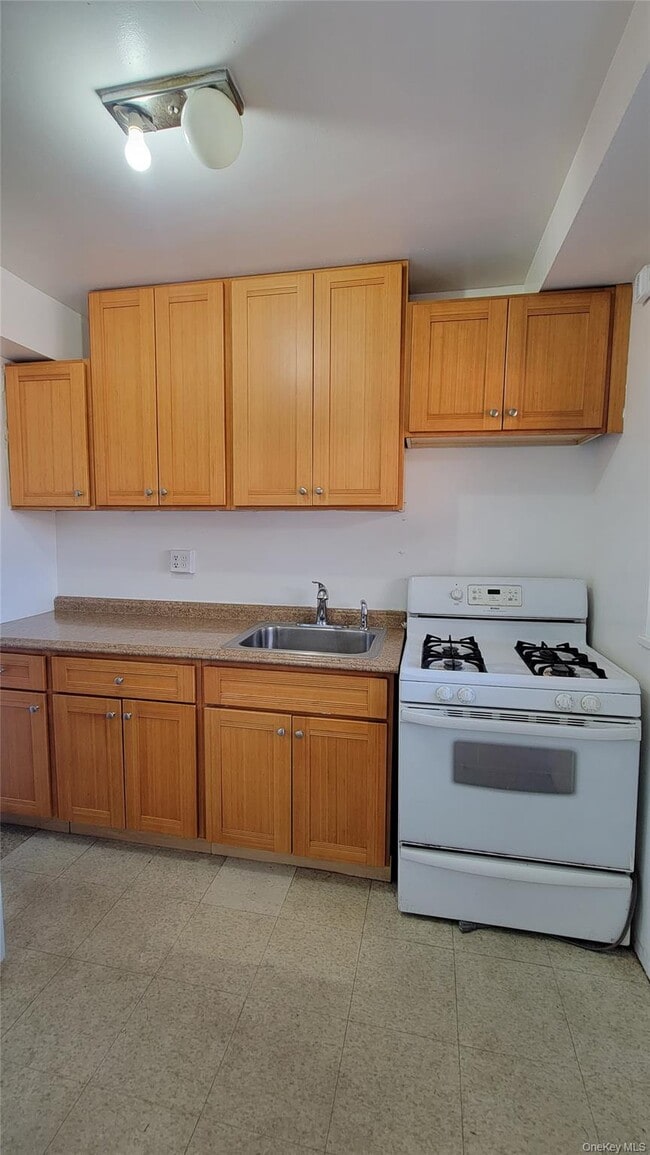 Building Photo - 97-07 63rd Rd