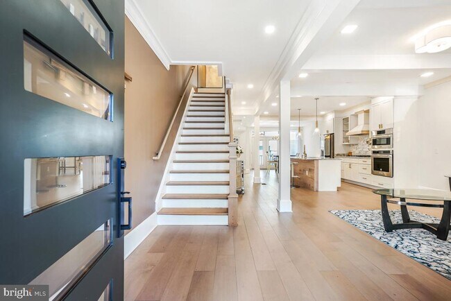 Primary Photo - 4420 15th St NW