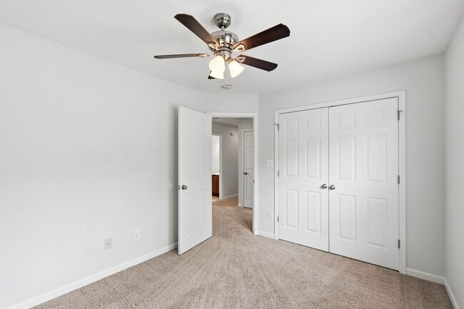 Building Photo - 2305 Gray Goose Loop