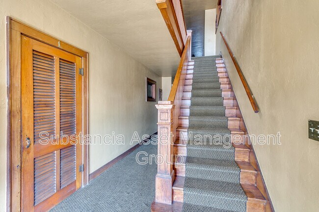 Building Photo - 429 NW 11th St