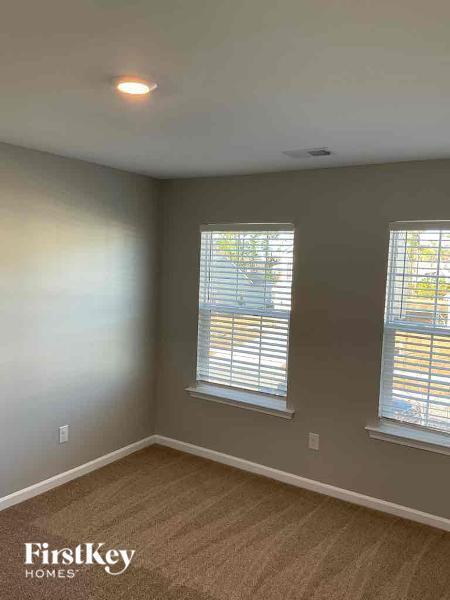 Building Photo - 189 Daniels Creek Cir