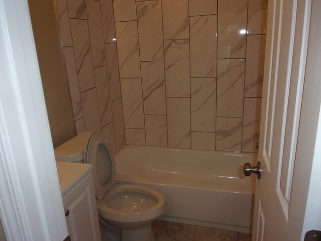 Building Photo - 1150 N McNeil St