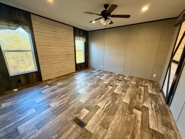 Building Photo - 1209 Pleasant Hill Church Rd