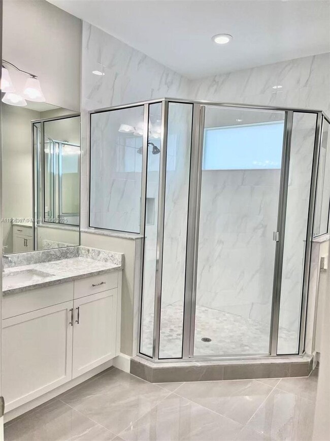 Building Photo - 14982 RedCove Pl