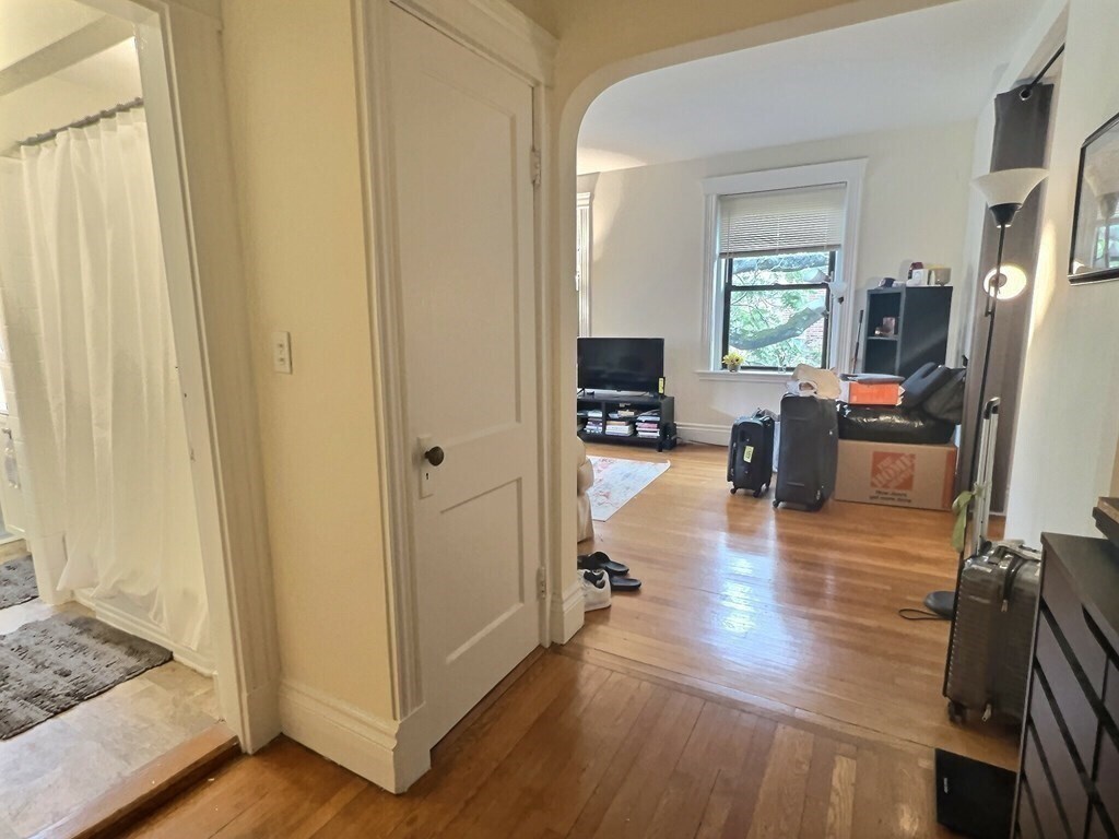 Building Photo - 7 Naples Rd