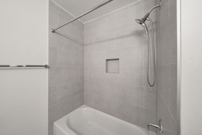Building Photo - Updated // 3 Bedroom 2 Bathroom Condo // A...