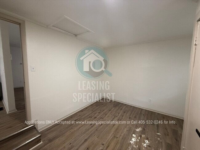 Building Photo - Charming South East OKC Home AVAILABLE FOR IMMEDIATE MOVE IN!