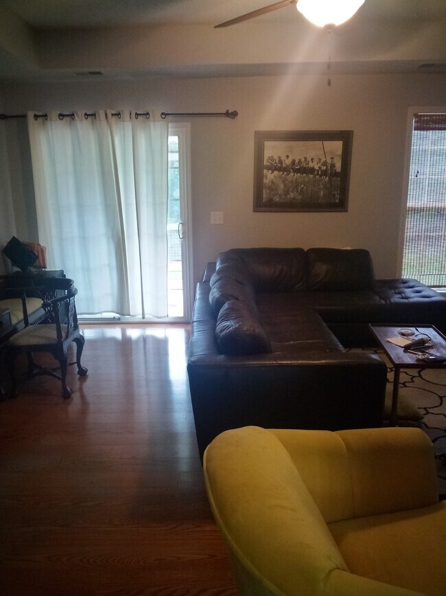 Building Photo - 819 Woodberry Rd