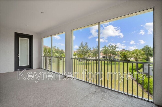 Building Photo - 12000 Santaluz Dr
