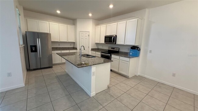 Building Photo - 15619 Willow Arbor Cir