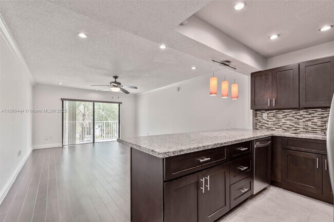 Primary Photo - 9301 SW 92nd Ave