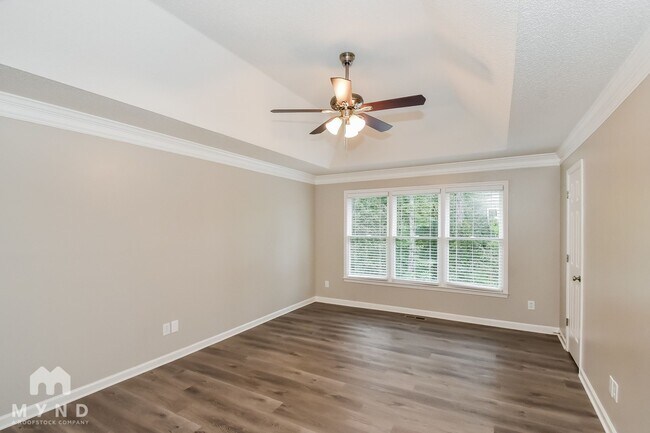 Building Photo - 103 Creekside Dr