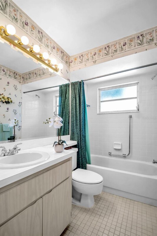 Building Photo - 2113 Malcolm Dr