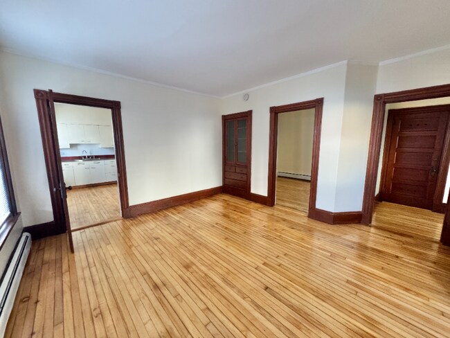 Building Photo - 66 Center St