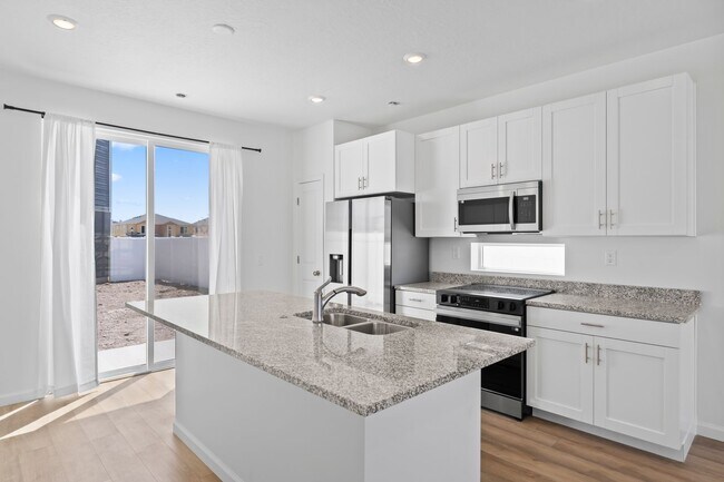 Building Photo - NEW Saratoga Springs Home