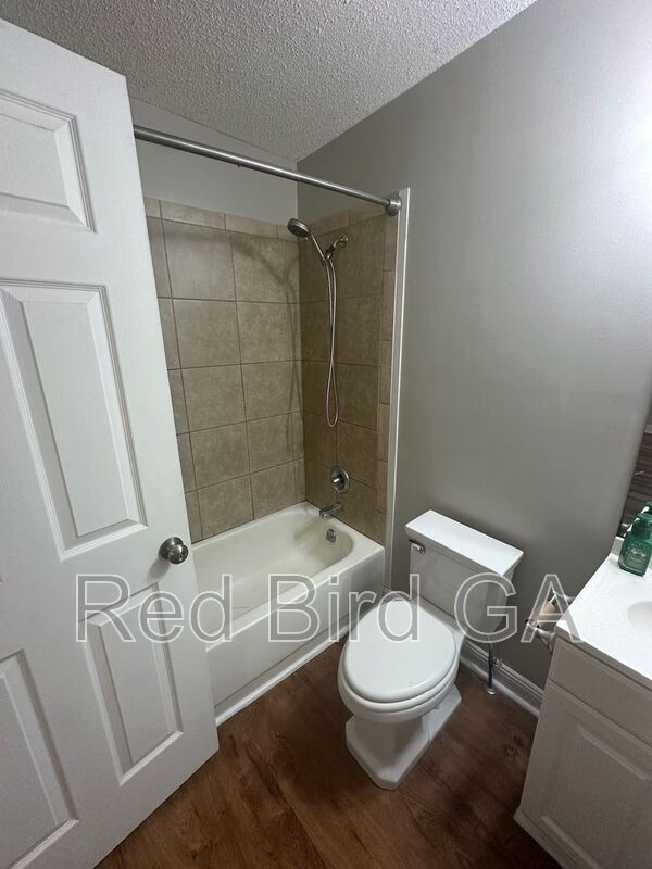 Building Photo - 1230 Harris St