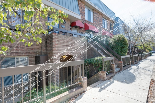 Building Photo - 1775 S Hayes St