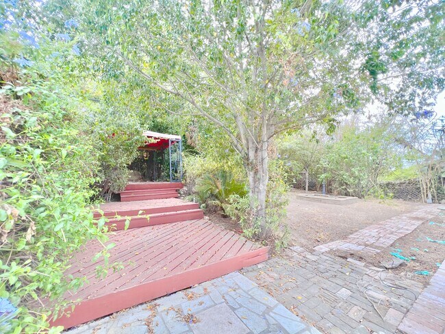 Building Photo - 6146 1/2 Mesa Avenue