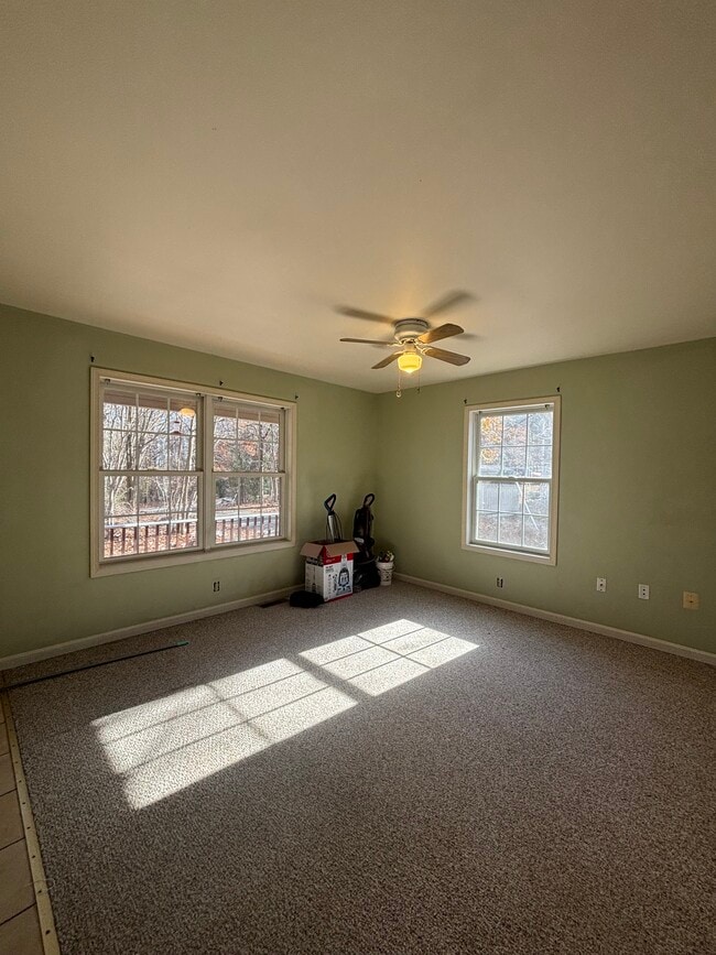 Building Photo - 15912 Warburton Dr