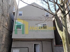 Building Photo - 1241 N Ashland Ave