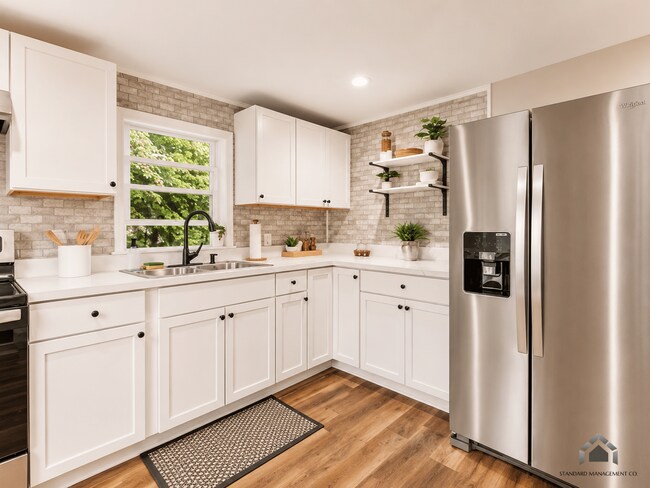 Building Photo - Spacious 3-Bedroom, 2-Bathroom Home – Heat Included!!!
