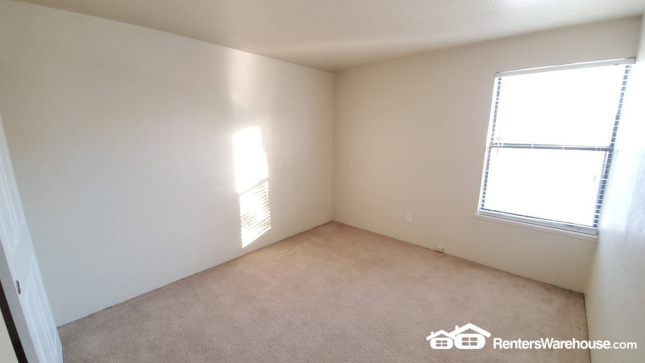Building Photo - 14120 E Temple Dr
