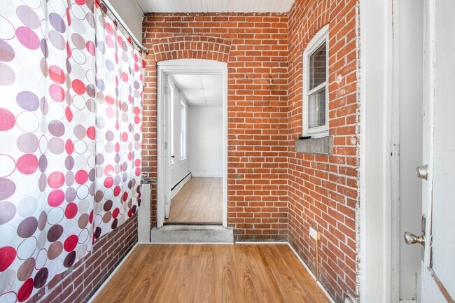 Building Photo - ? Spacious 4-Bedroom Home in Allentown – M...