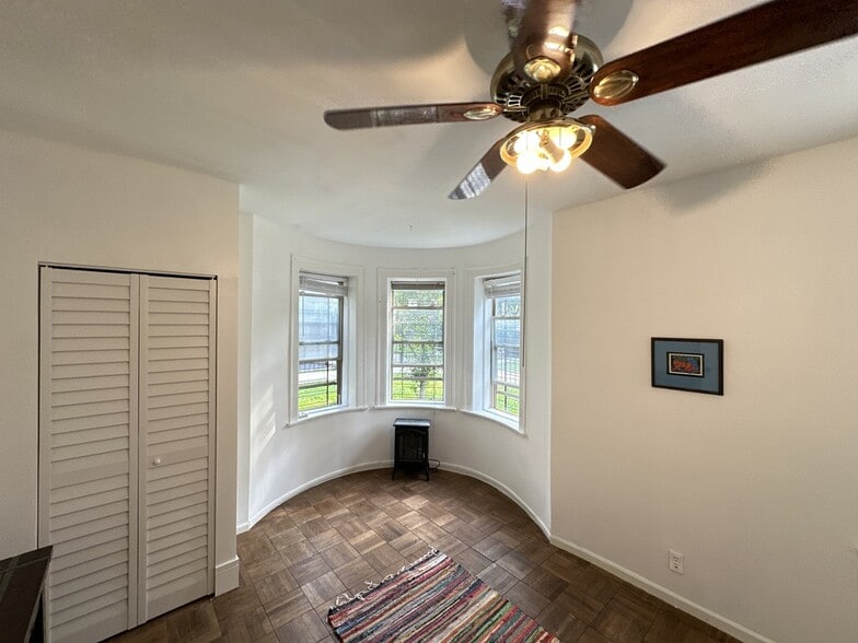 Building Photo - 2023 N Humboldt Blvd