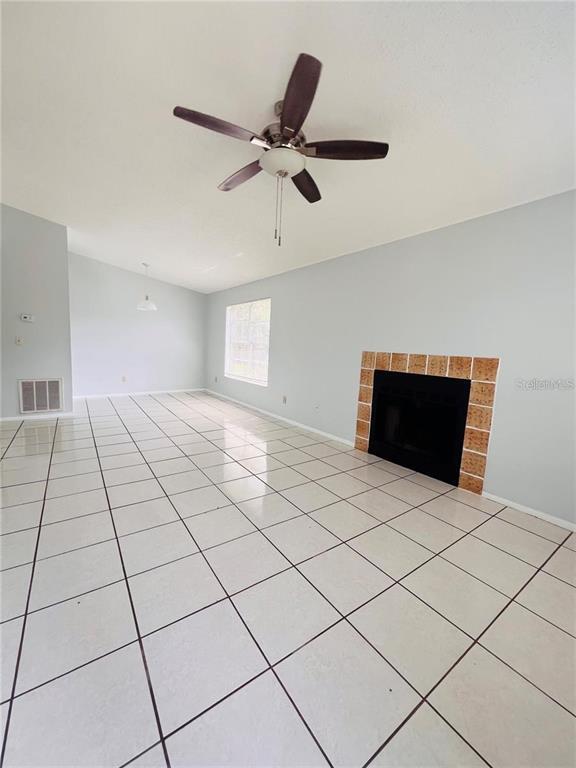Building Photo - 4013 Dream Oak Pl