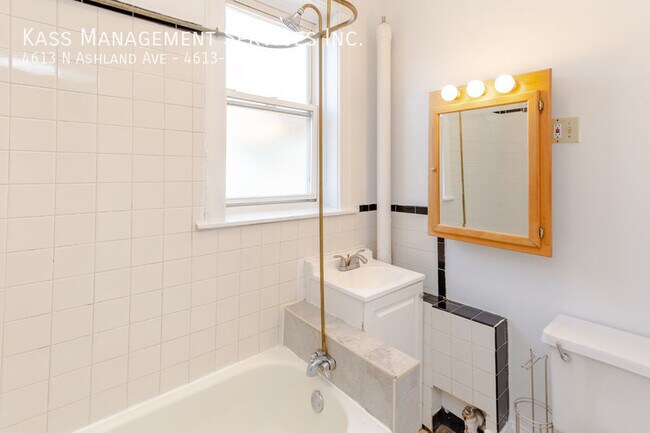 Building Photo - 4613 N Ashland Ave