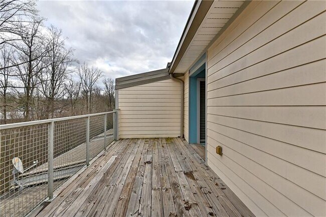 Building Photo - 1412 Peter Haughton Way