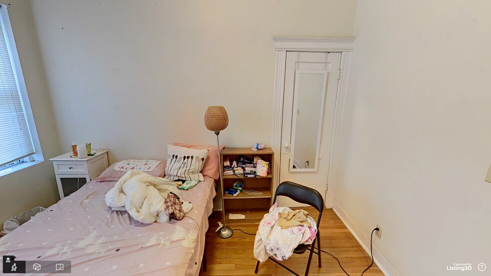 Building Photo - 126 Warren St