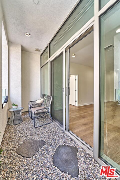 Building Photo - 3810 Wilshire Blvd