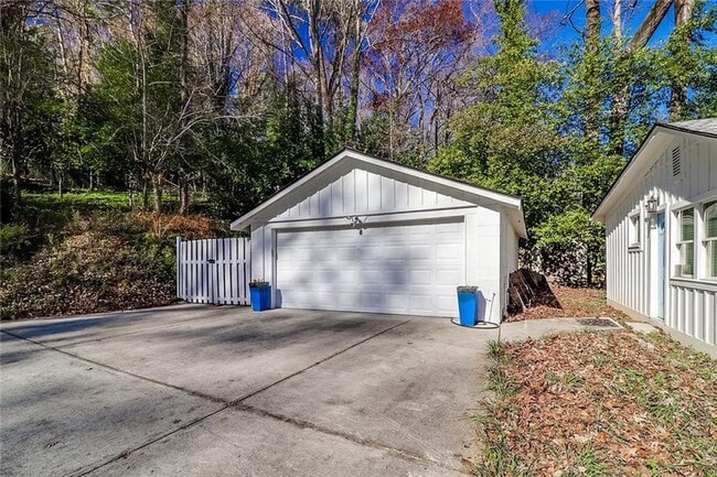 Building Photo - 60 Hardeman Rd