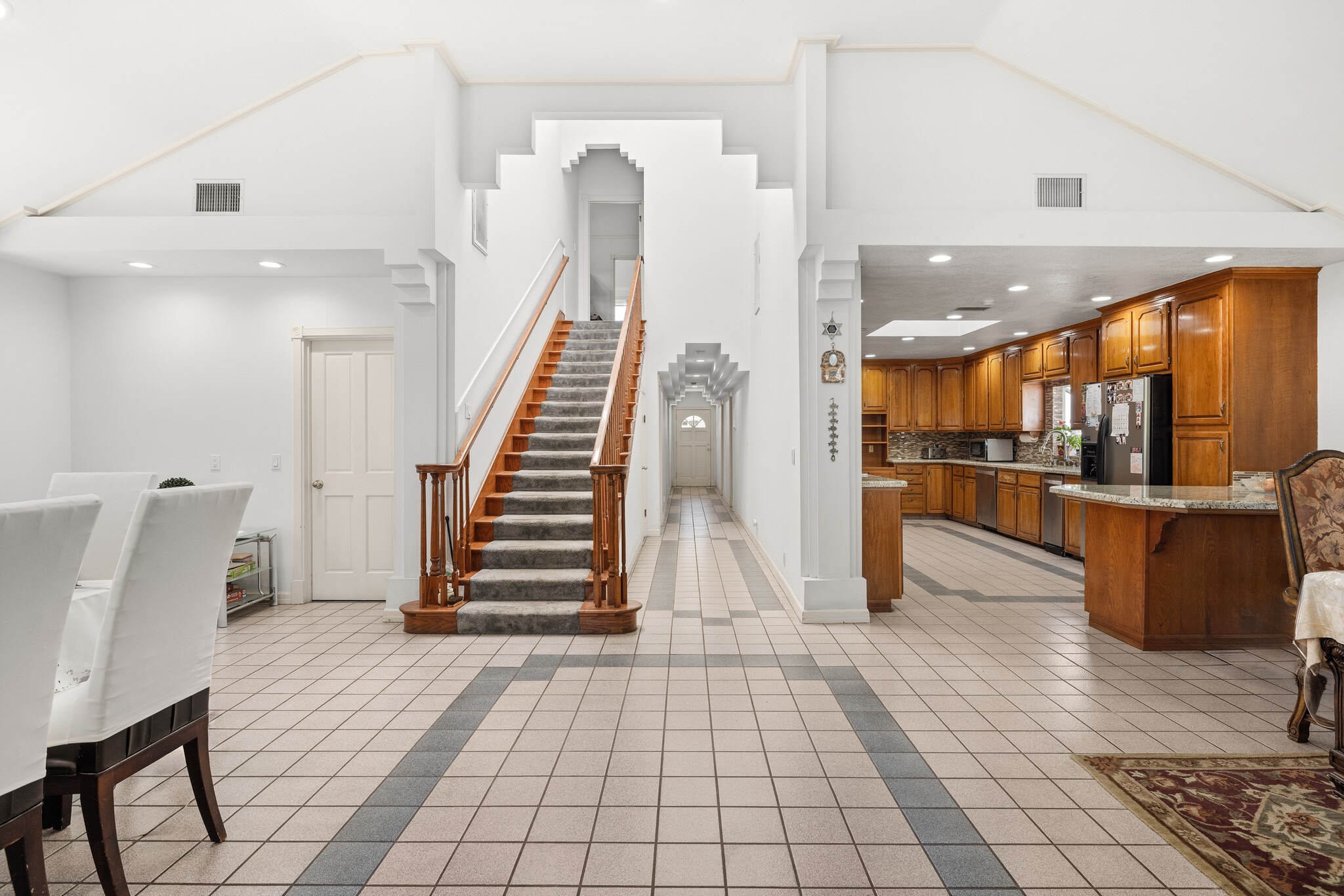 Building Photo - 15028 Hesby St