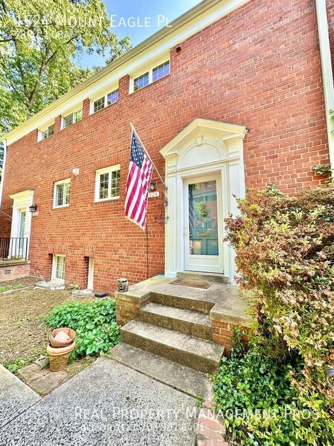 Building Photo - 1524 Mt Eagle Pl