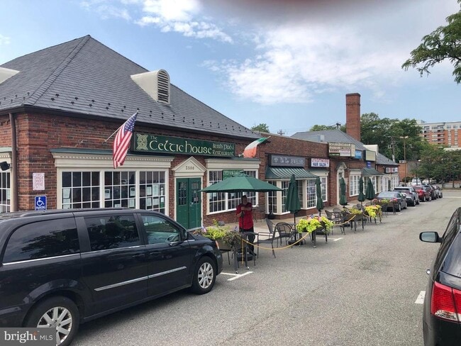 Building Photo - 1208 S Cleveland St