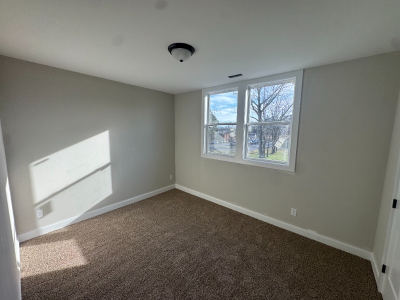 Building Photo - 267 W Spring St