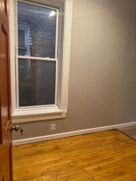Bedroom - 3353 S Emerald Ave