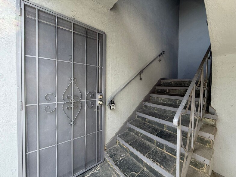 Building Photo - 7339 Woodman Ave