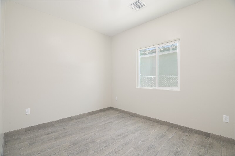 Building Photo - 1222 N 13th Ave