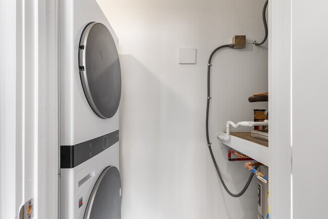 Building Photo - 1148 N 2nd St