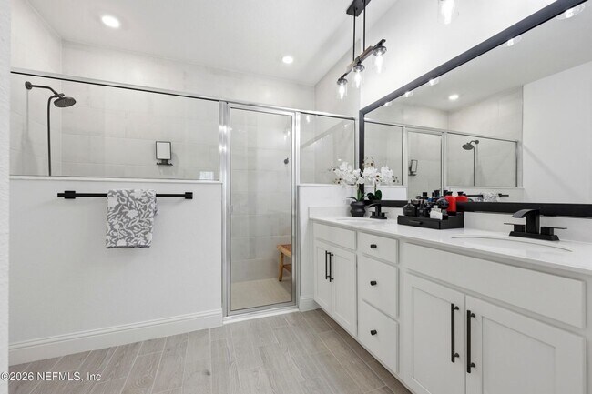 Building Photo - 75722 Bayley Pl