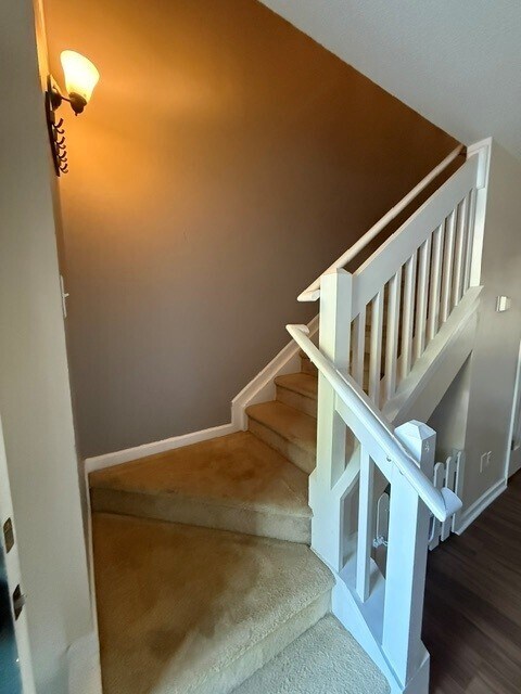 Building Photo - 225 Pawley Ave