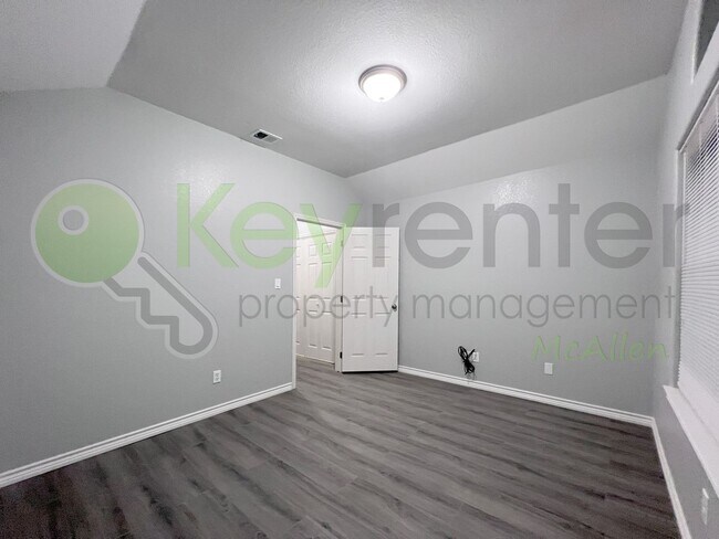 Building Photo - Gorgeous 4 bed/ 2 bath home in Sharyland Plantation (Mission, TX)