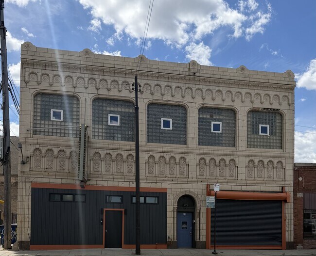 Building Photo - 22-26 N Pulaski Rd