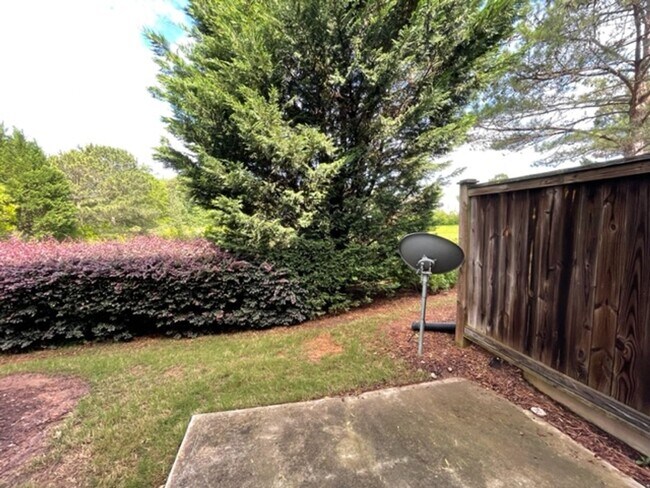 Building Photo - 8203 Saltwood Pl