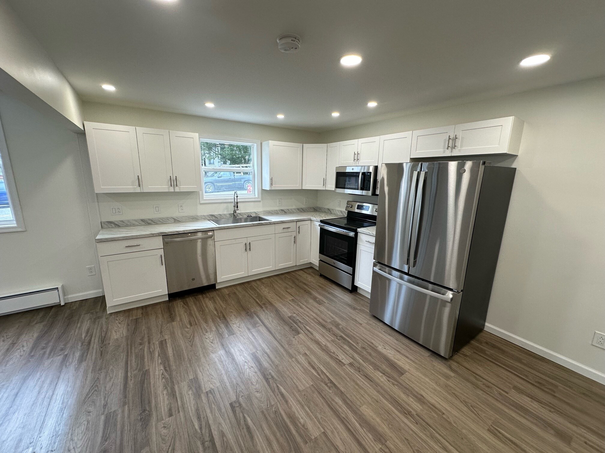 Building Photo - 106 Saint John St