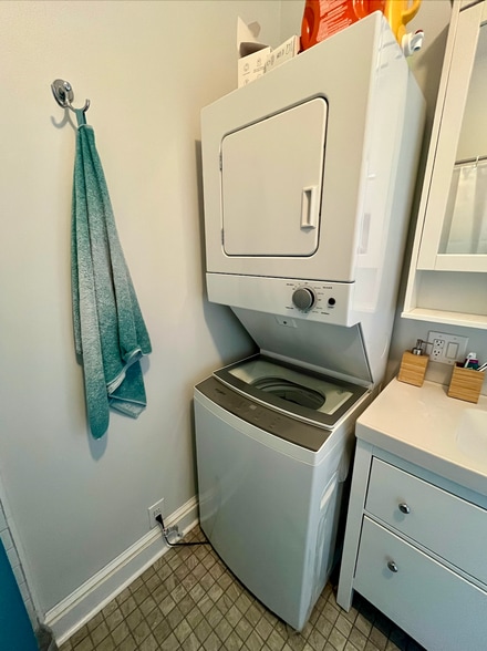 Bathroom 1: Washer/dryer - 3702 Spring Garden St