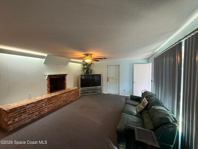 Building Photo - 1153 Belaire Dr